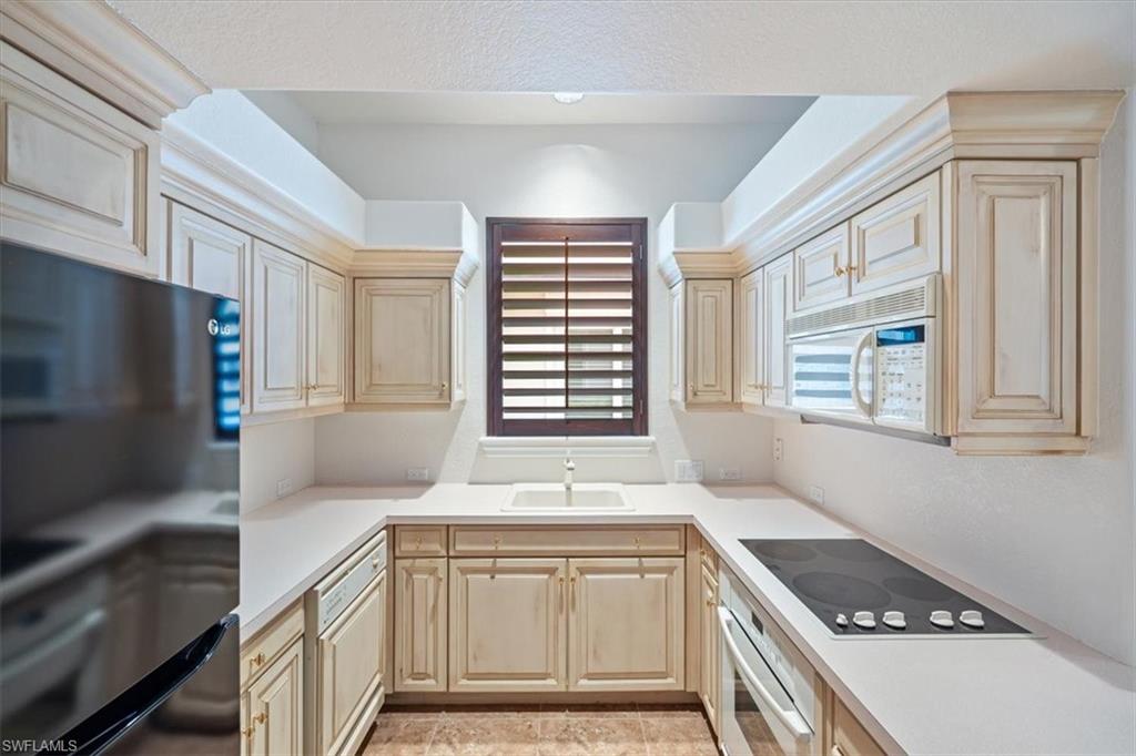 QUAIL WEST - Residential