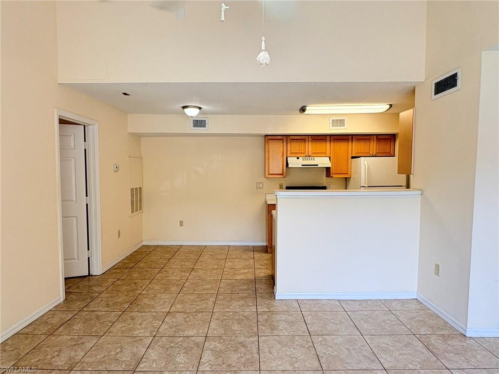VENETIAN PALMS - Residential Lease
