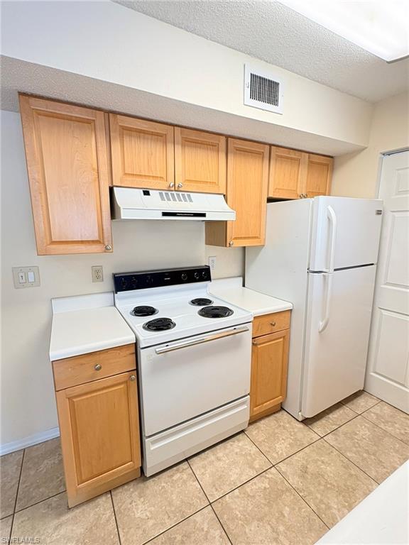 VENETIAN PALMS - Residential Lease