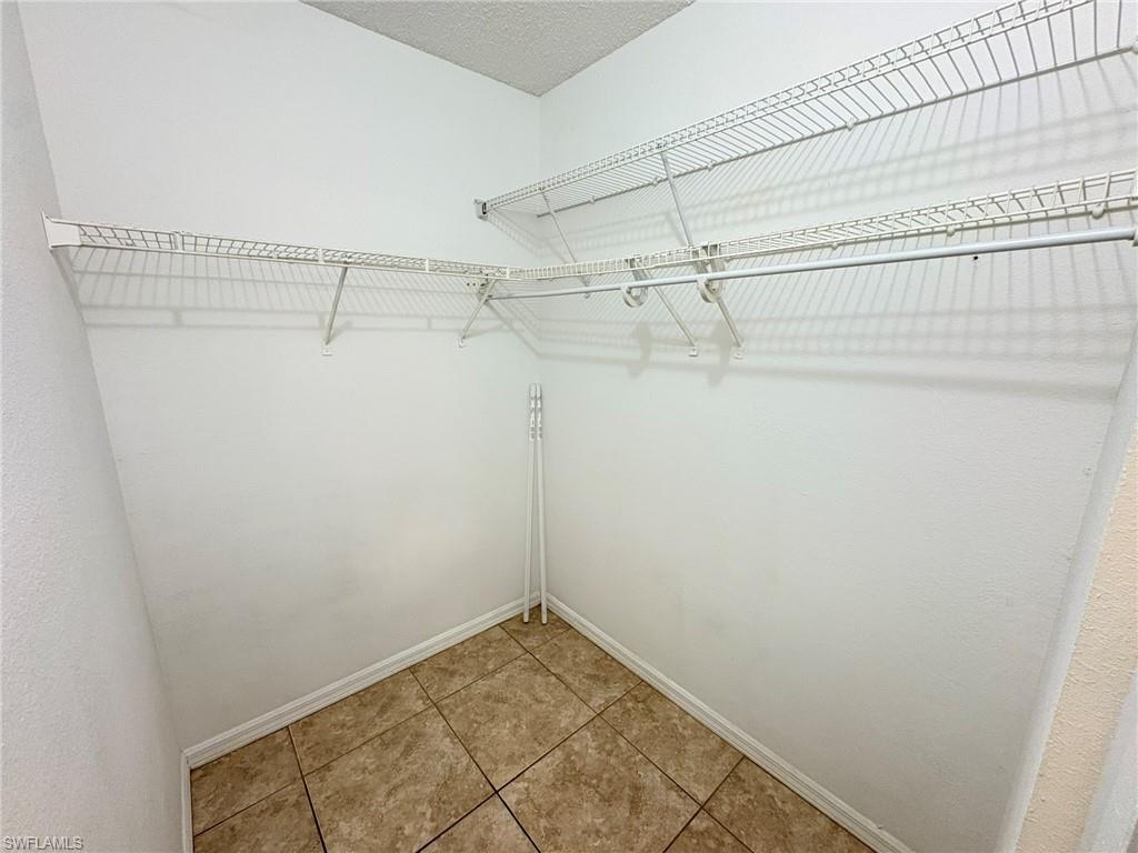 VENETIAN PALMS - Residential Lease