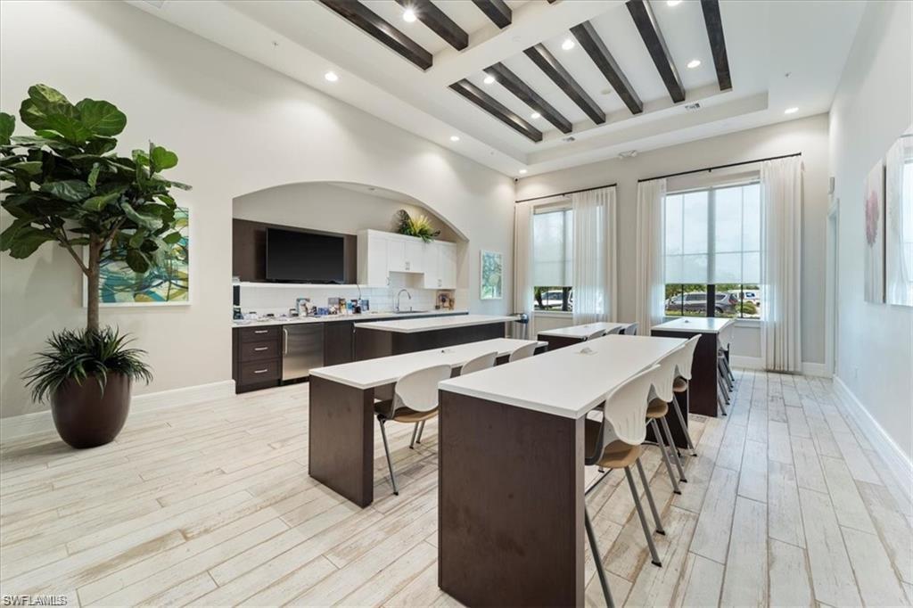 MAPLE RIDGE - Residential Lease