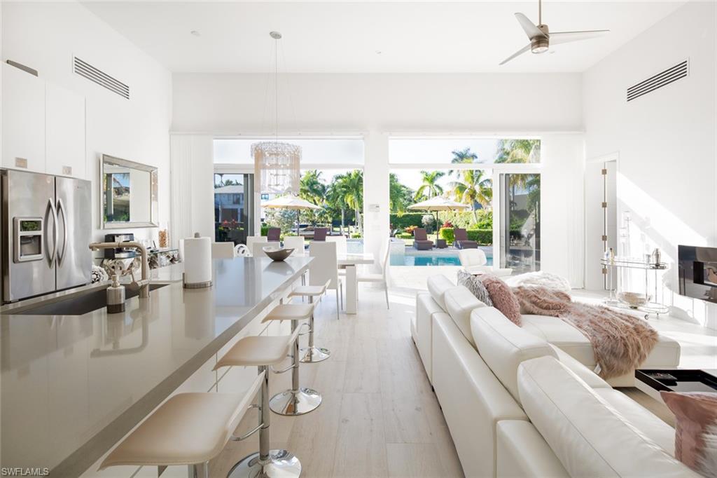 ROYAL HARBOR - Residential
