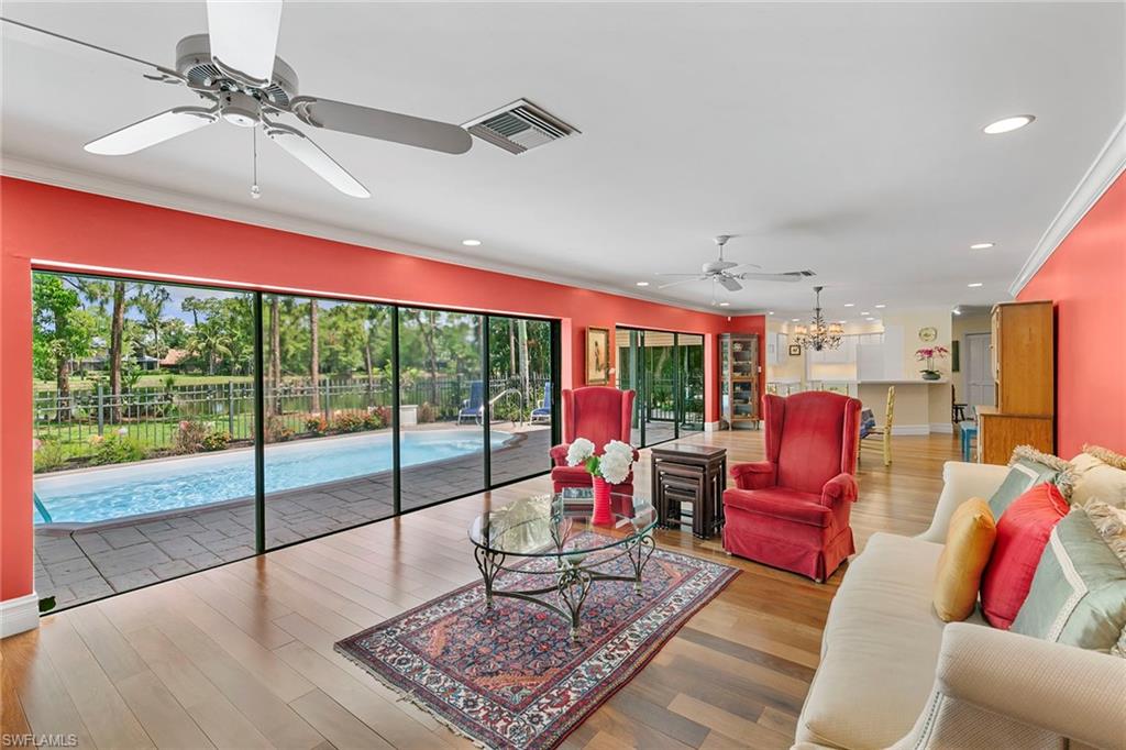 TALL PINES - Residential