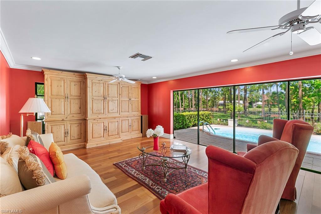 TALL PINES - Residential