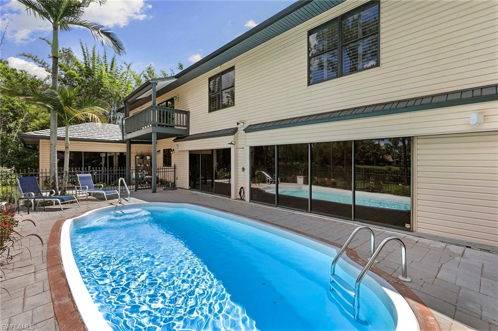TALL PINES - Residential