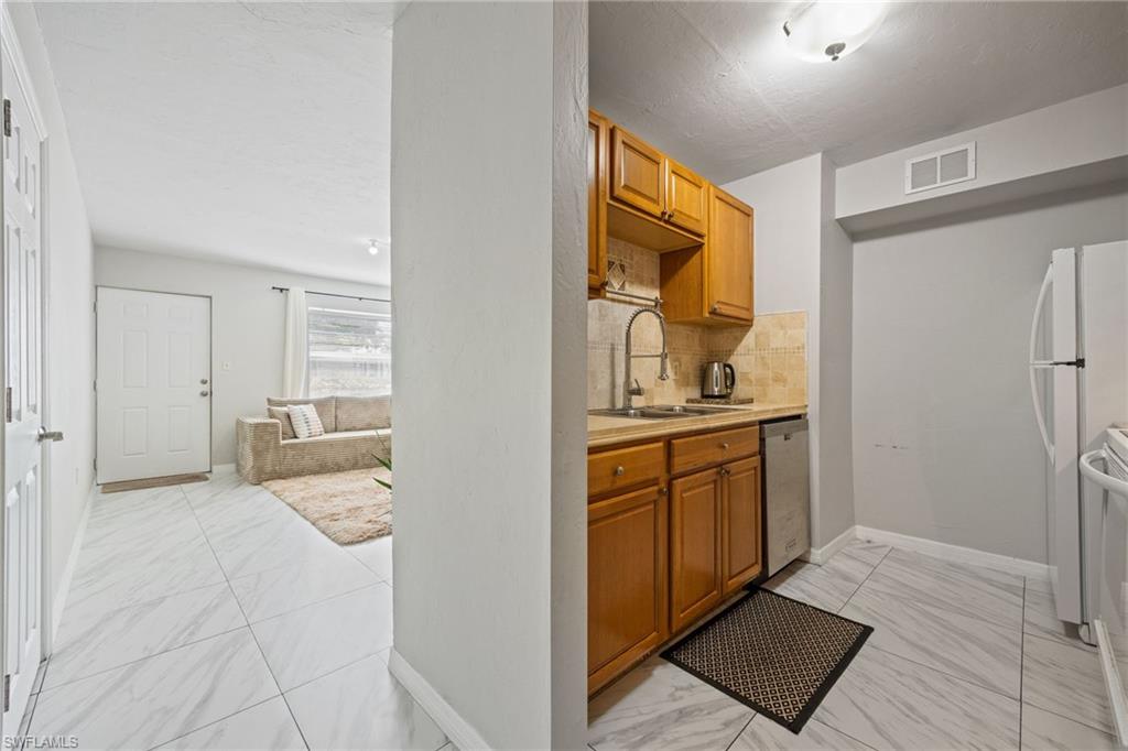 VILLA CAPRI CONDOMINIUM - Residential