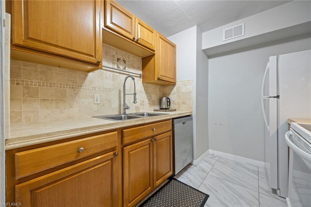 VILLA CAPRI CONDOMINIUM - Residential