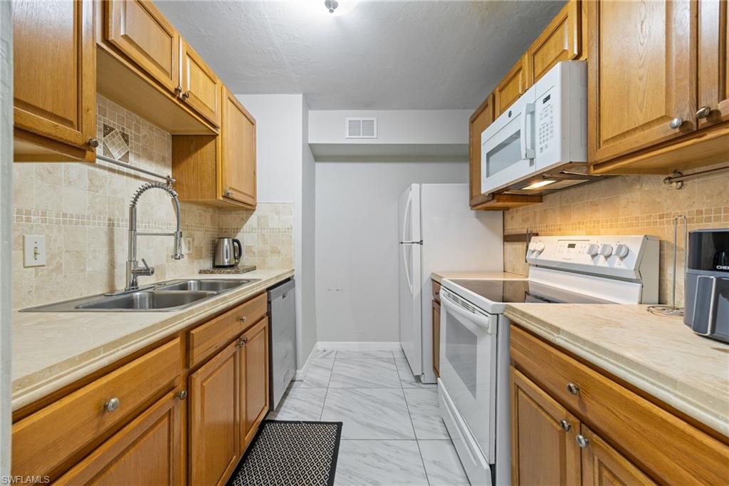VILLA CAPRI CONDOMINIUM - Residential