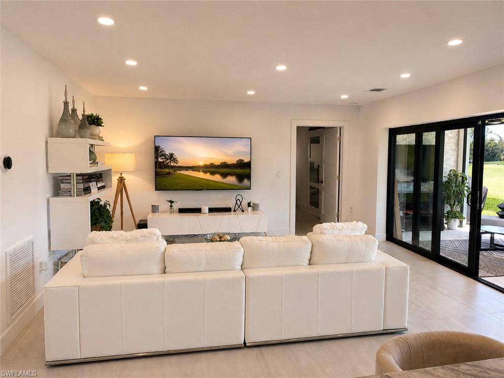 LAKEWOOD - Residential