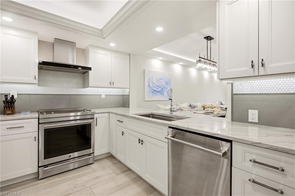 HYDE PARK - Residential
