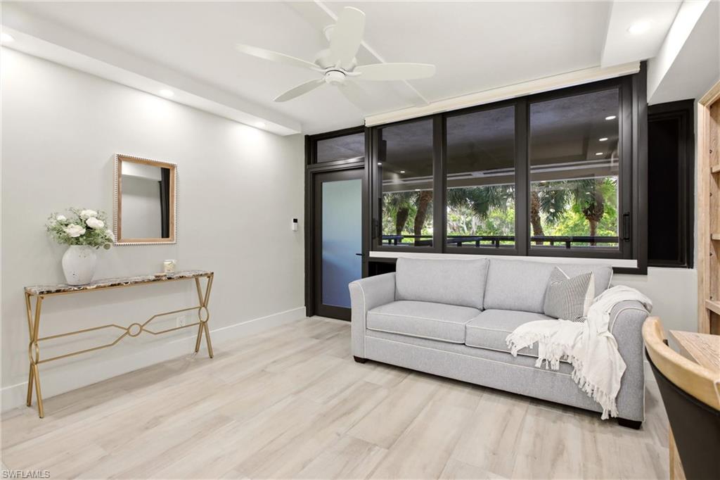 HYDE PARK - Residential