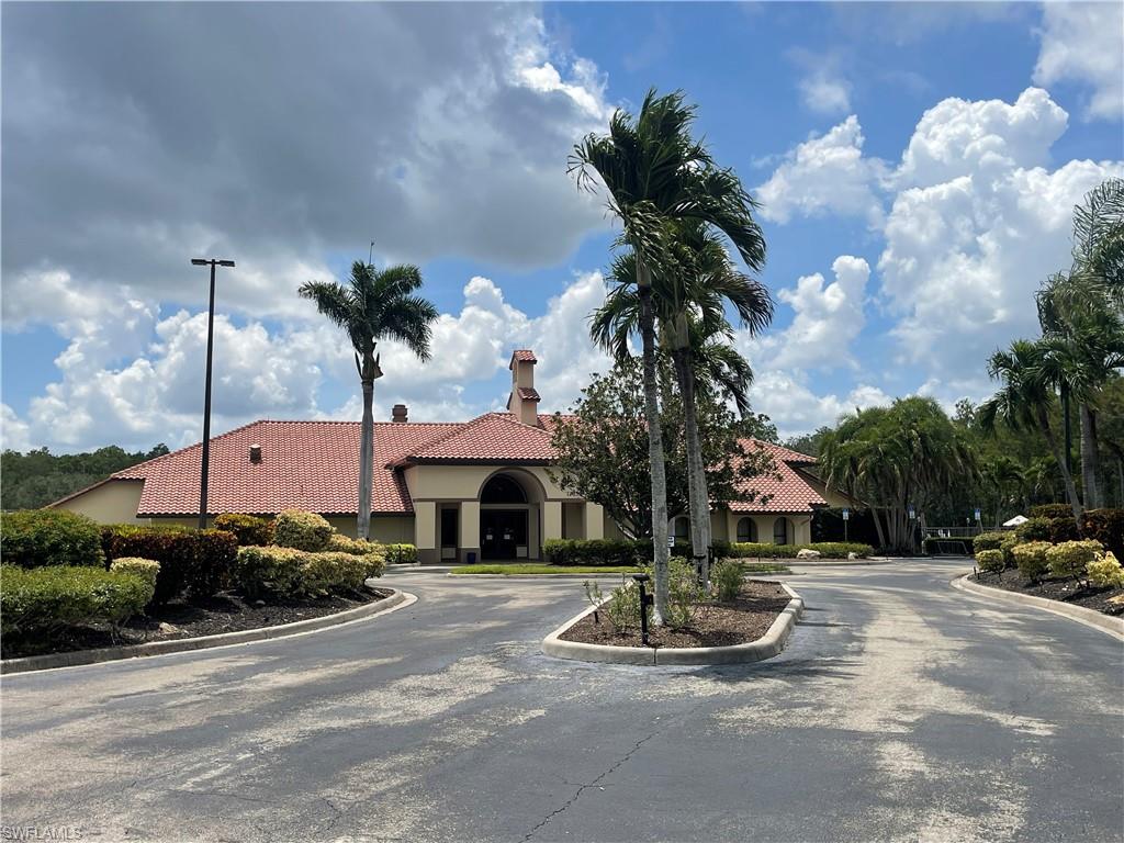 COUNTRY CLUB VILLAGE - Residential Lease