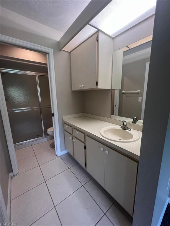 COUNTRY CLUB VILLAGE - Residential Lease