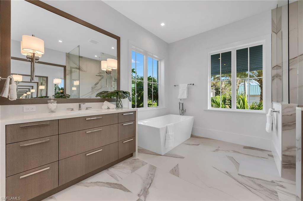 PARK SHORE - Residential