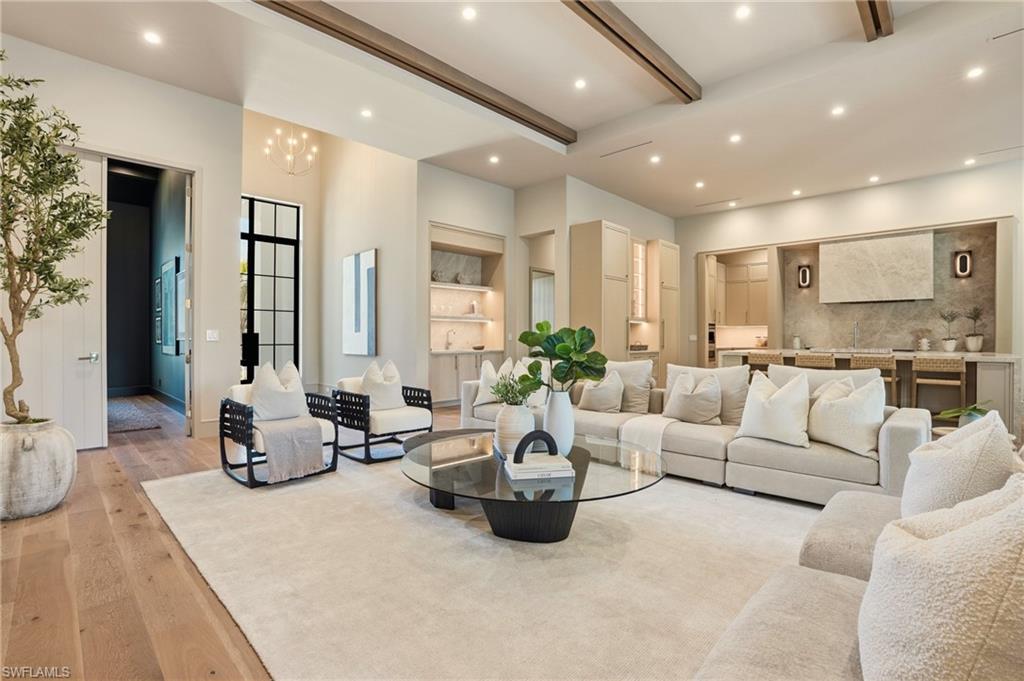 PARK SHORE - Residential