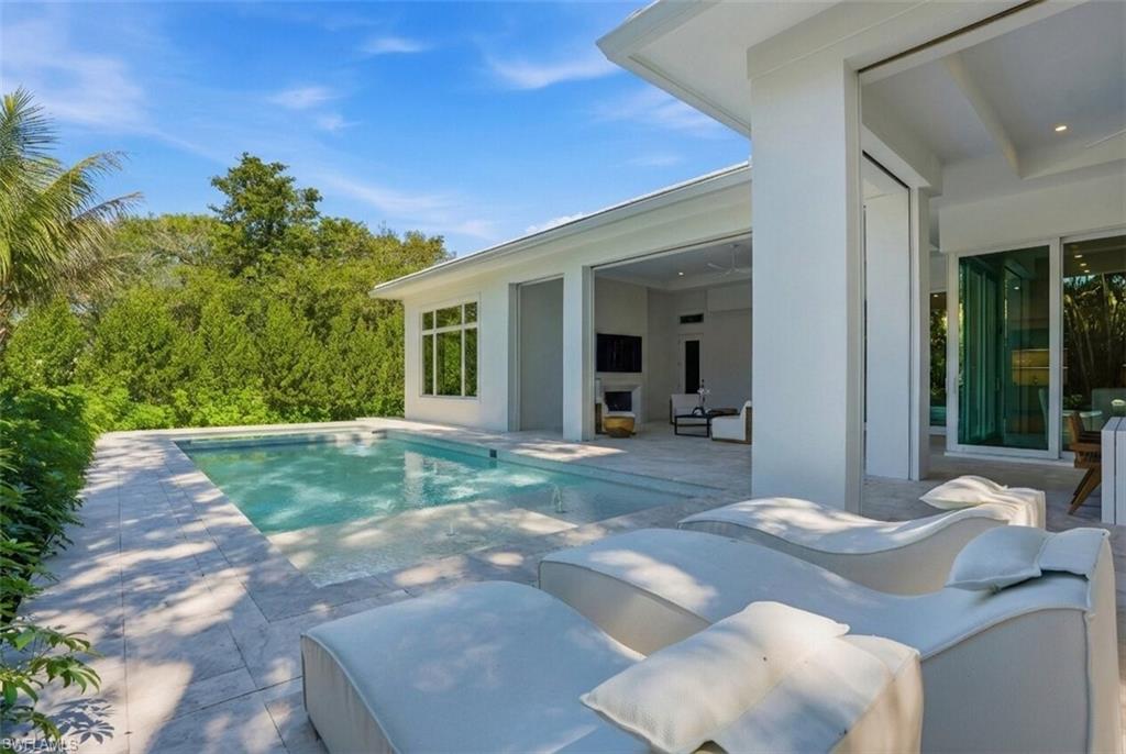 PARK SHORE - Residential