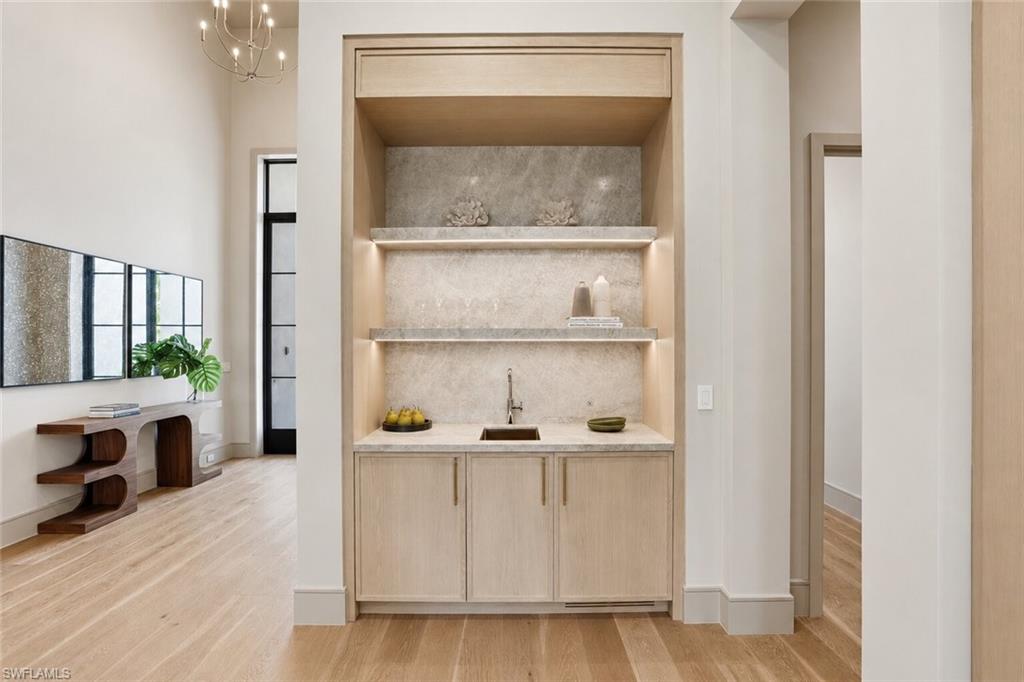 PARK SHORE - Residential