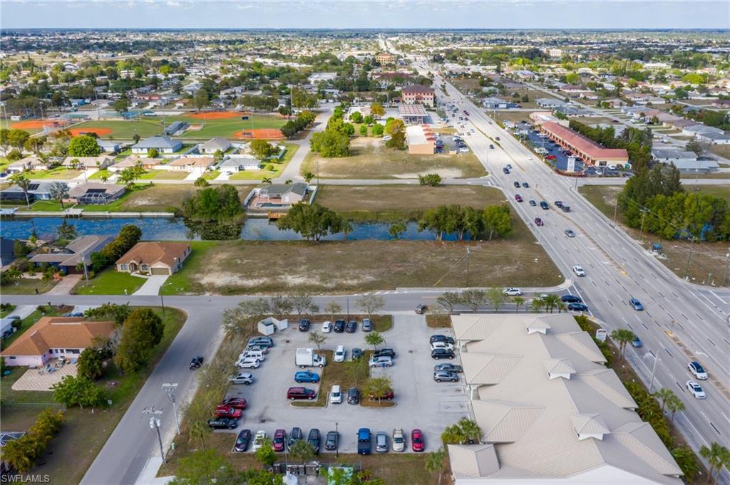 CAPE CORAL - Land