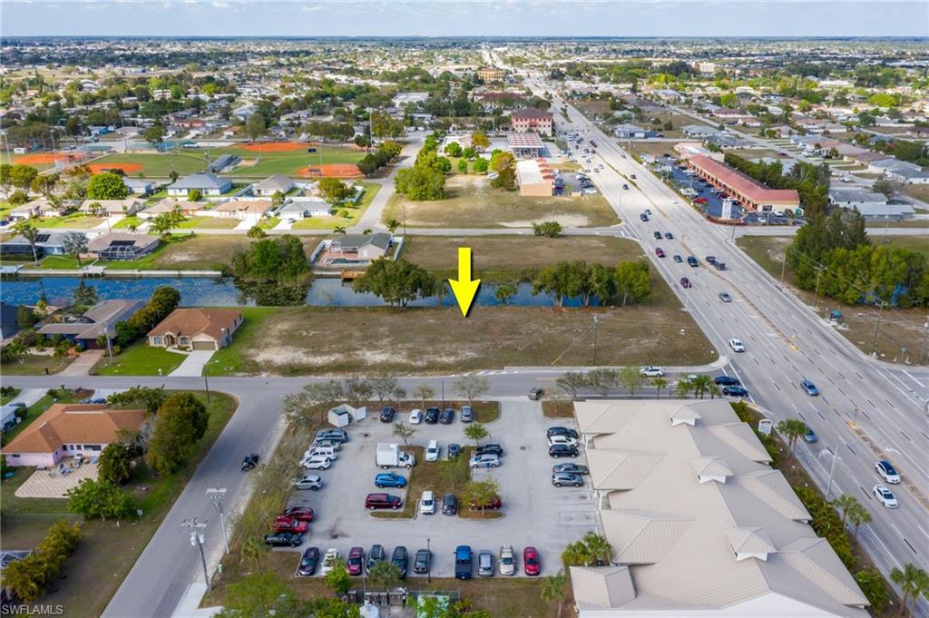 CAPE CORAL - Land