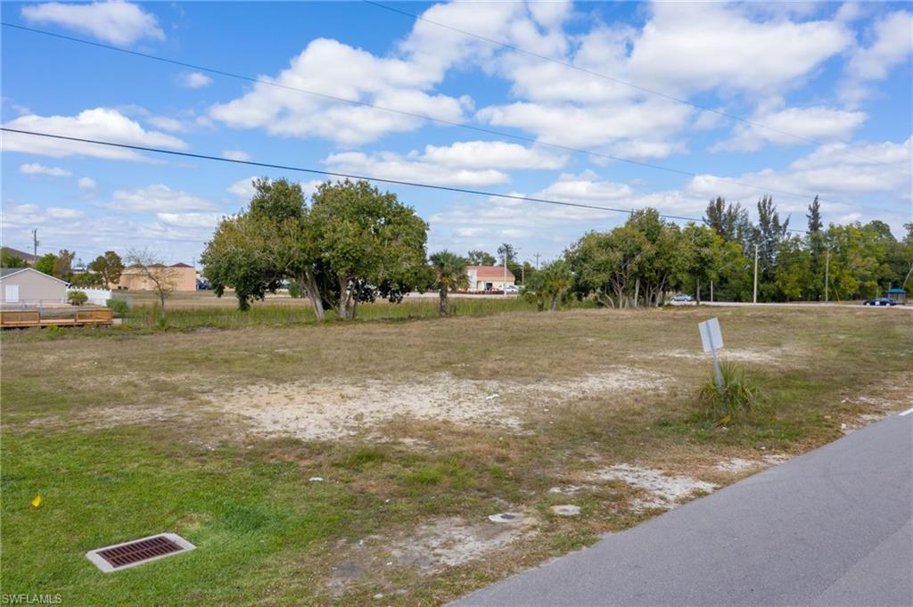 CAPE CORAL - Land