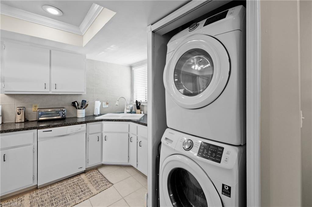 CORAL KEYES CONDO - Residential Lease