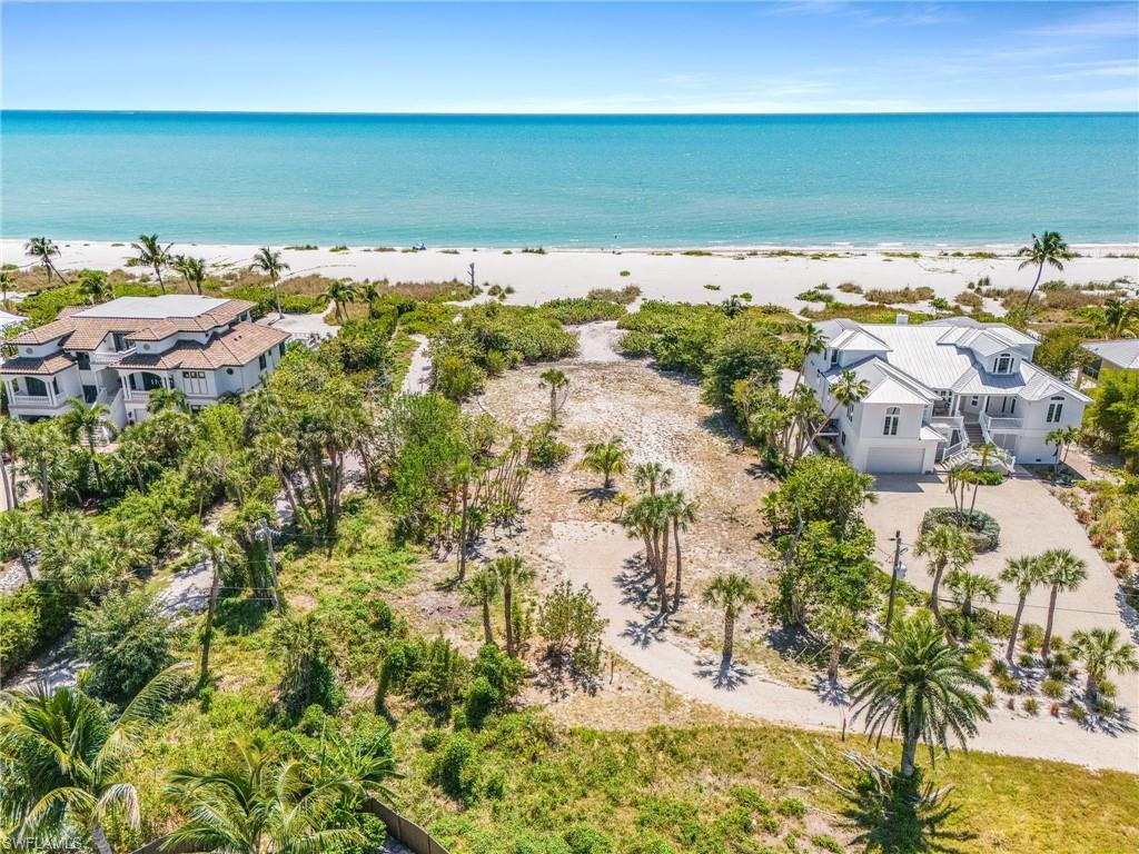 CHATEAUX SUR MER UNREC - Land