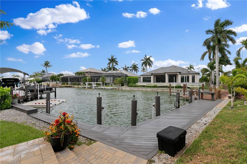 MARCO BEACH - Residential