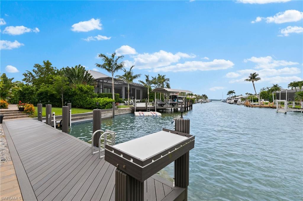 MARCO BEACH - Residential