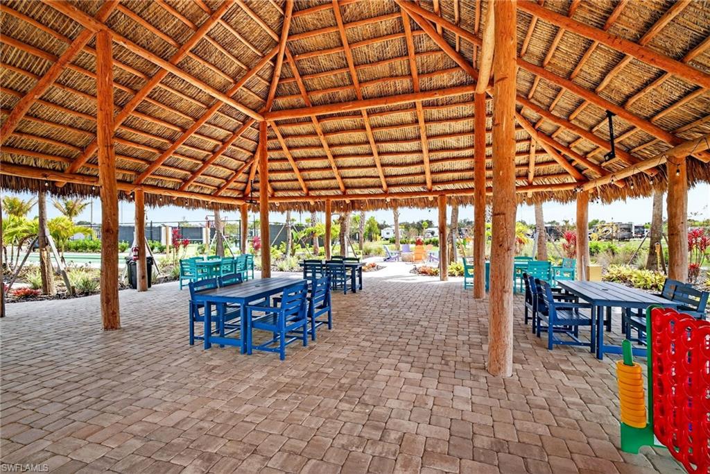 PALM BREEZE - Land