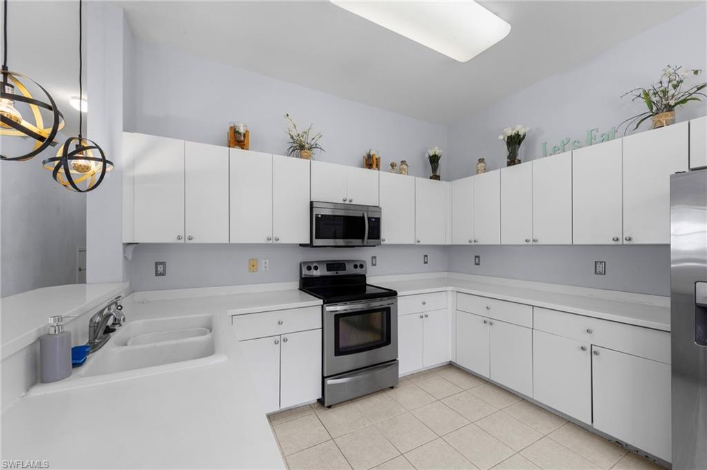 CORAL LAKES - Residential
