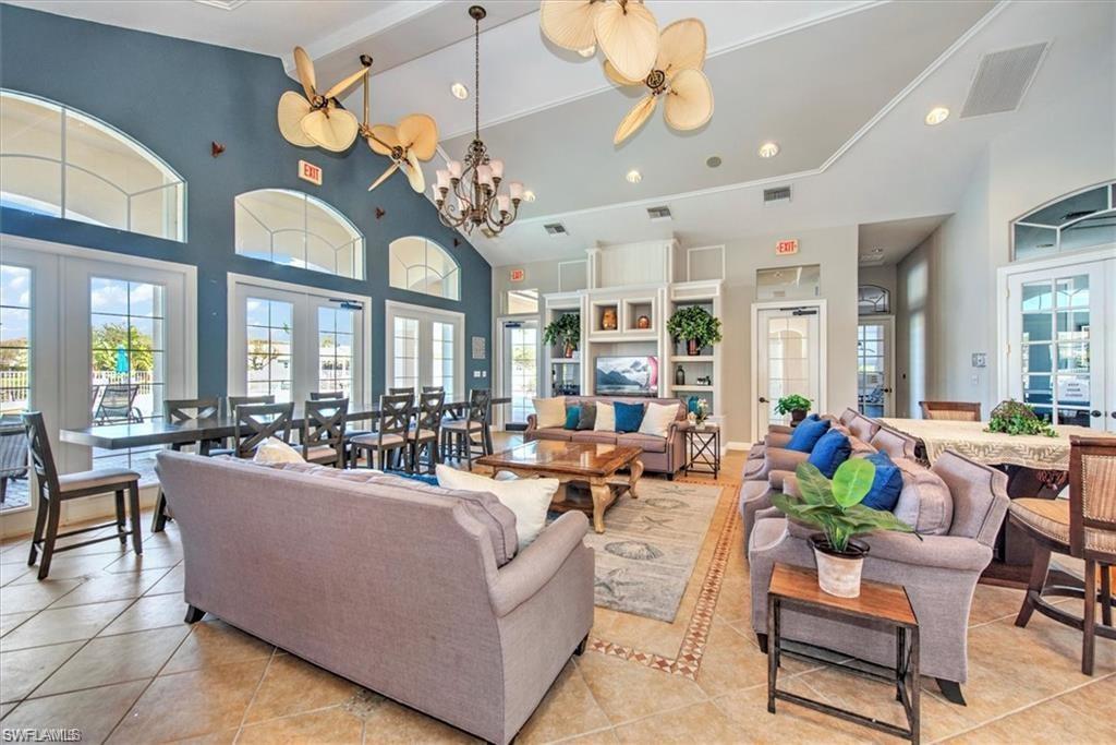 CORAL LAKES - Residential