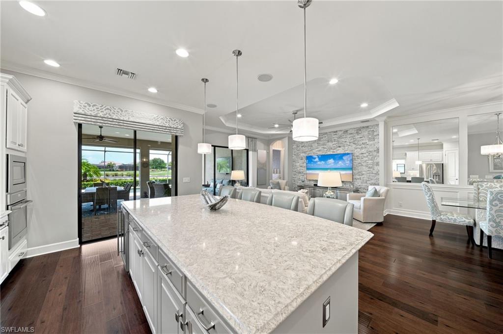 ESPLANADE - Residential