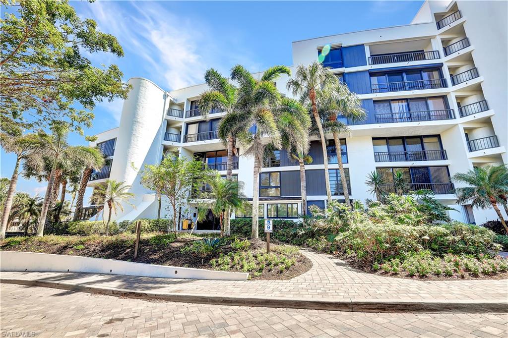 ADMIRALTY POINT - Residential