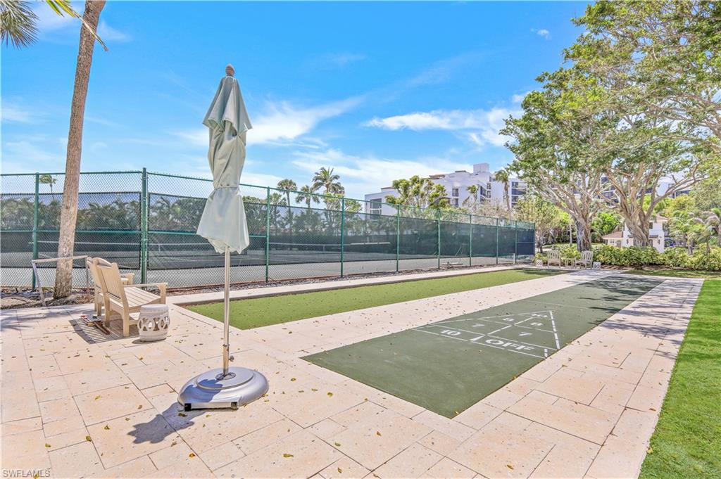 ADMIRALTY POINT - Residential