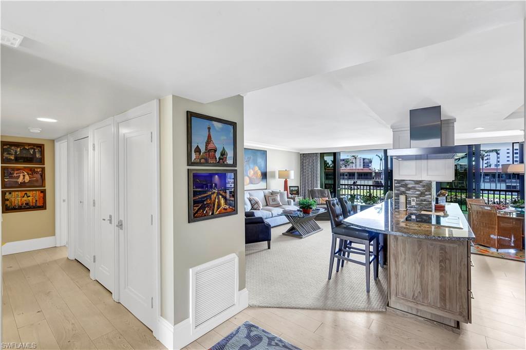ADMIRALTY POINT - Residential