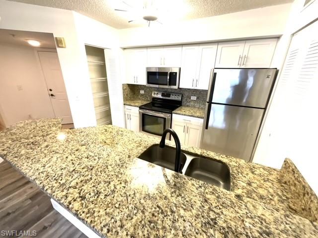 SAN MIRAGE - Residential Lease