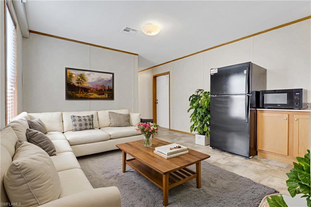 SUNCOAST ESTATE - Residential