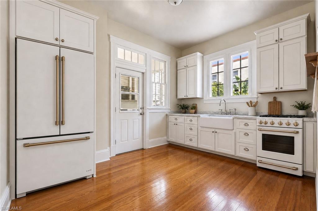 DEAN PARK - Residential