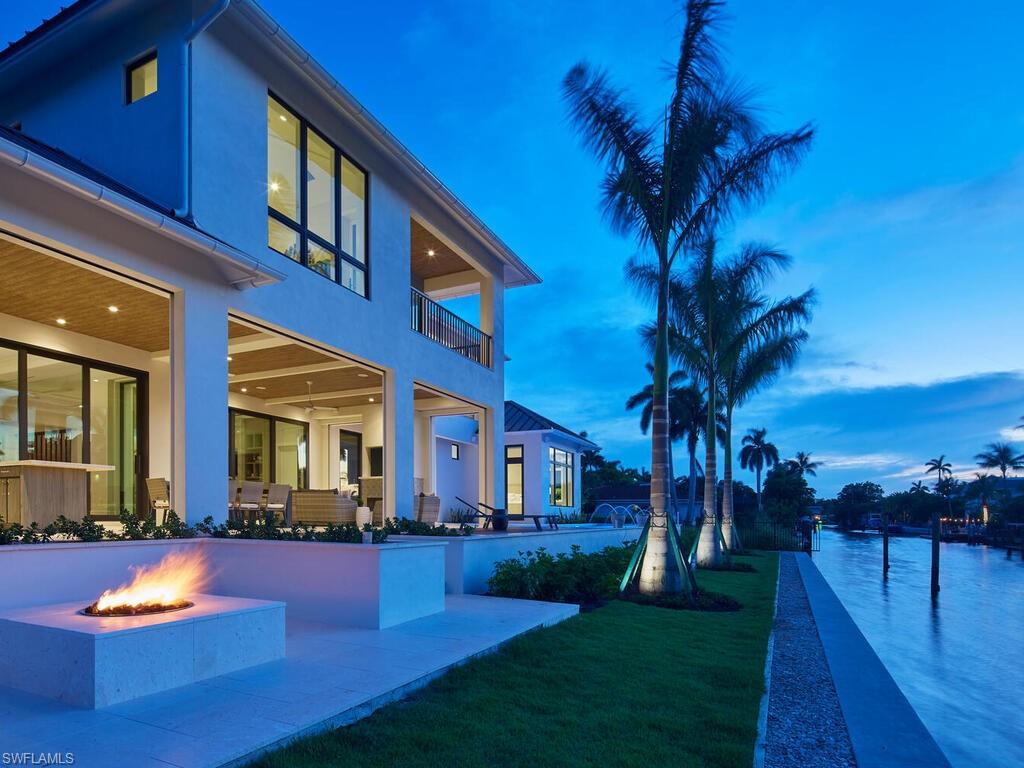 AQUALANE SHORES - Residential