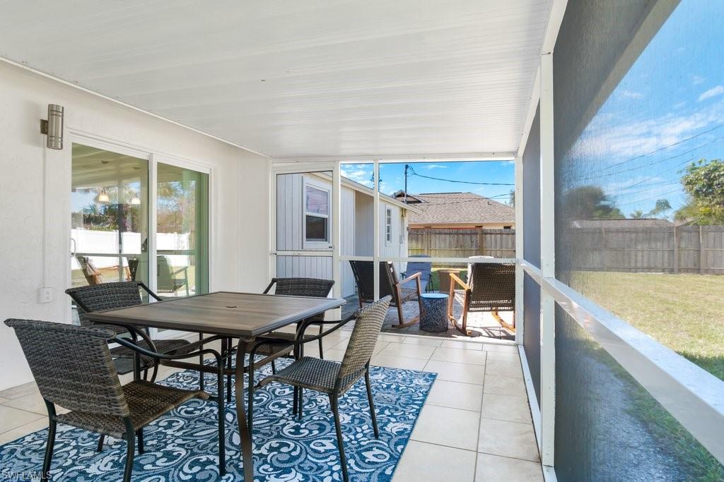 NAPLES TWIN LAKES - Residential