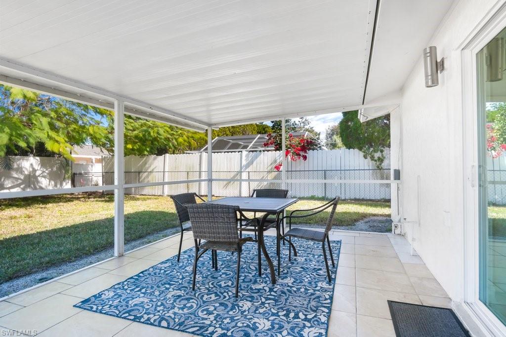 NAPLES TWIN LAKES - Residential