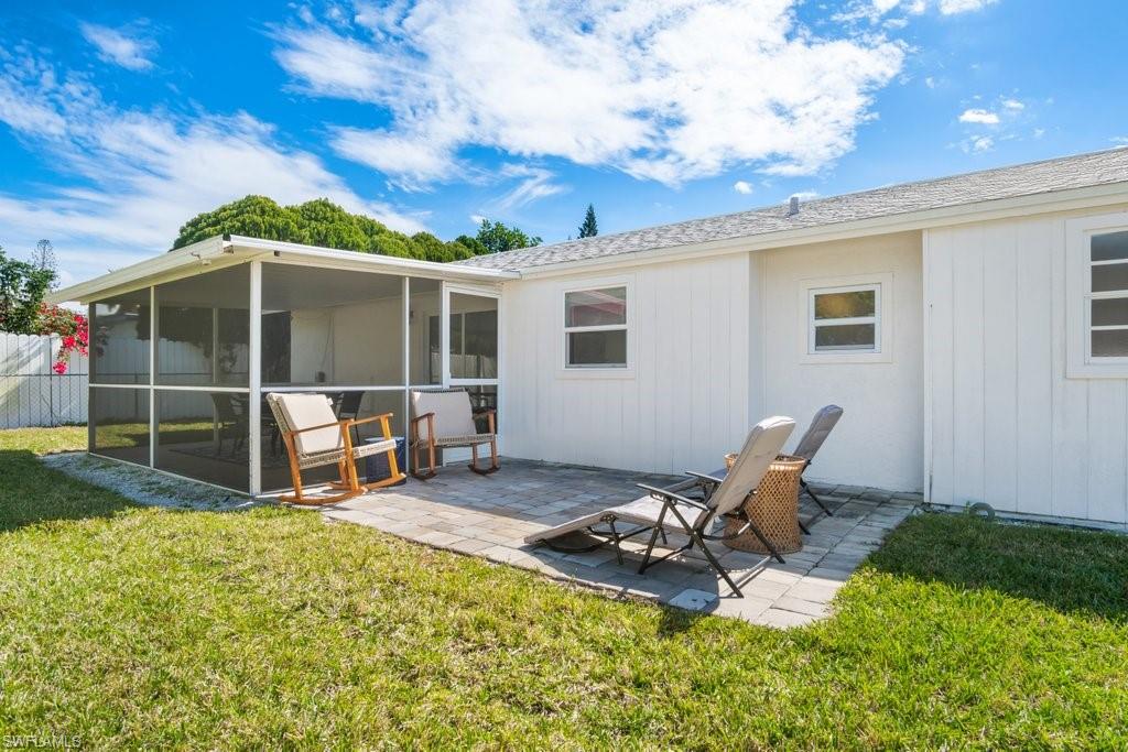 NAPLES TWIN LAKES - Residential