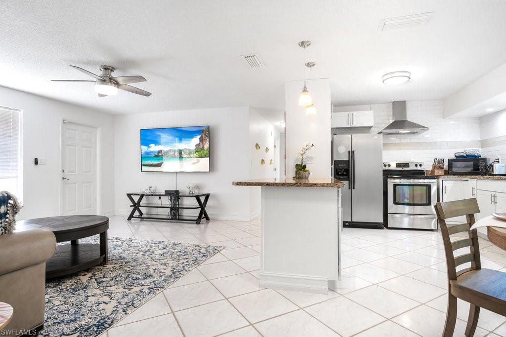 NAPLES TWIN LAKES - Residential