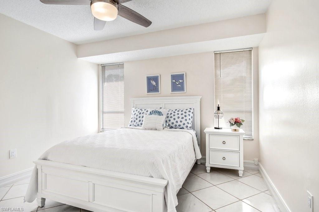 NAPLES TWIN LAKES - Residential