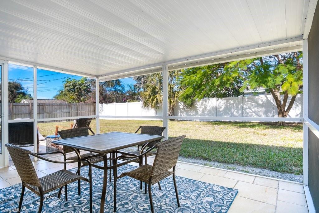 NAPLES TWIN LAKES - Residential