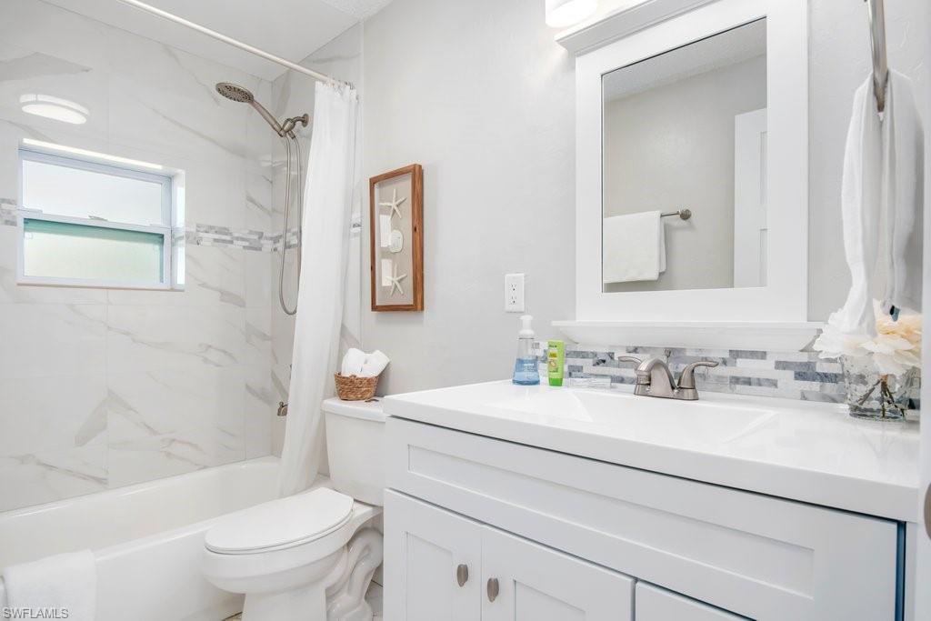 NAPLES TWIN LAKES - Residential