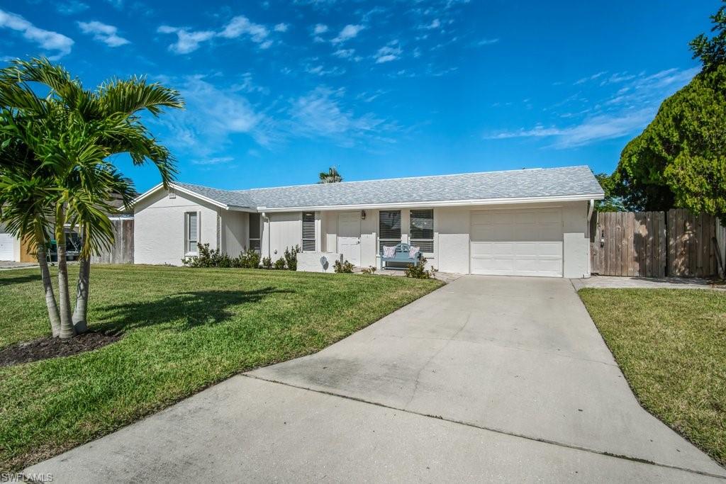 NAPLES TWIN LAKES - Residential