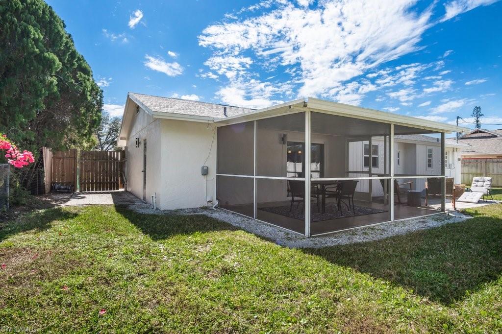 NAPLES TWIN LAKES - Residential