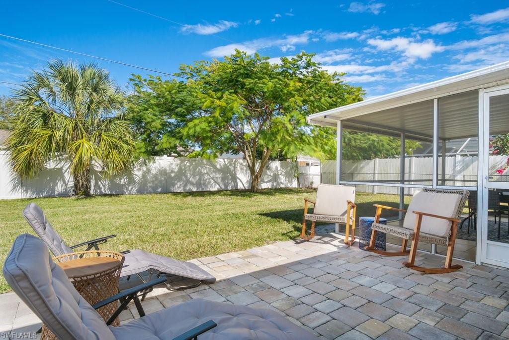 NAPLES TWIN LAKES - Residential