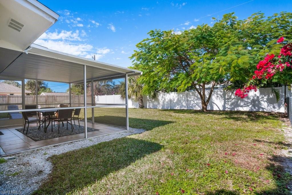 NAPLES TWIN LAKES - Residential